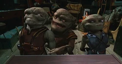 Tazer-and-razor.jpg (138 KB)