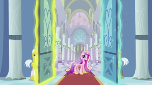 Princess Cadance at the door S2E25