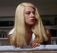 Anna Manni Wig.jpg (21 KB)