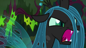 Chrysalis 'stealing my kingdom!' S9E1