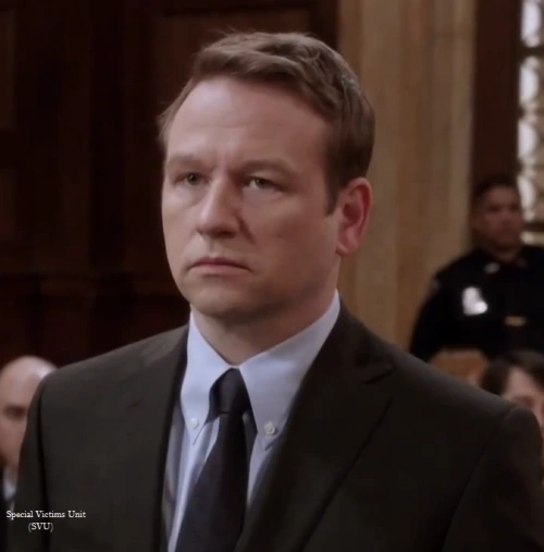 Dallas Roberts Chicago Pd And Law And Order Crossover Every