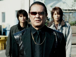 Hiroshi Tennoji 4.jpg (177 KB) Tennoji confronted by the Rouze Riders.