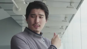 Gentoku while being interviewed by Sawa Takigawa.