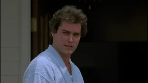 2077754.jpg (120 KB) Henry at the end of the film, out of the gangster life and forced to live his life "like a schnook".