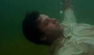 Chasewhitaker05.jpg (33 KB) Whitaker attempting to drown himself.