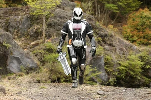 Dark Ghost carrying his Gan Gun Saber.