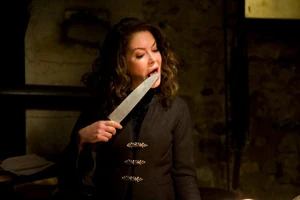 Hansel-gretel-420-witch01.jpg (66 KB) Agnes licking her knife