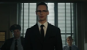Nygma returns to the GCPD.