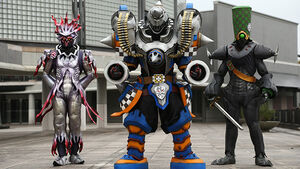 Ryusoulger Ep43 4.jpg (115 KB) Pricious with Saden and Gunjoji.