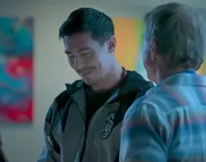 1749259751032-43c9b7cc-ff23-481a-8b7c-049765c0c2dc.webp (26 KB) Wolf being amused by Johnny