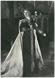 Judith-anderson-theater-actors-photo-u3.jpg (76 KB) Lady Macbeth by Judith Anderson.