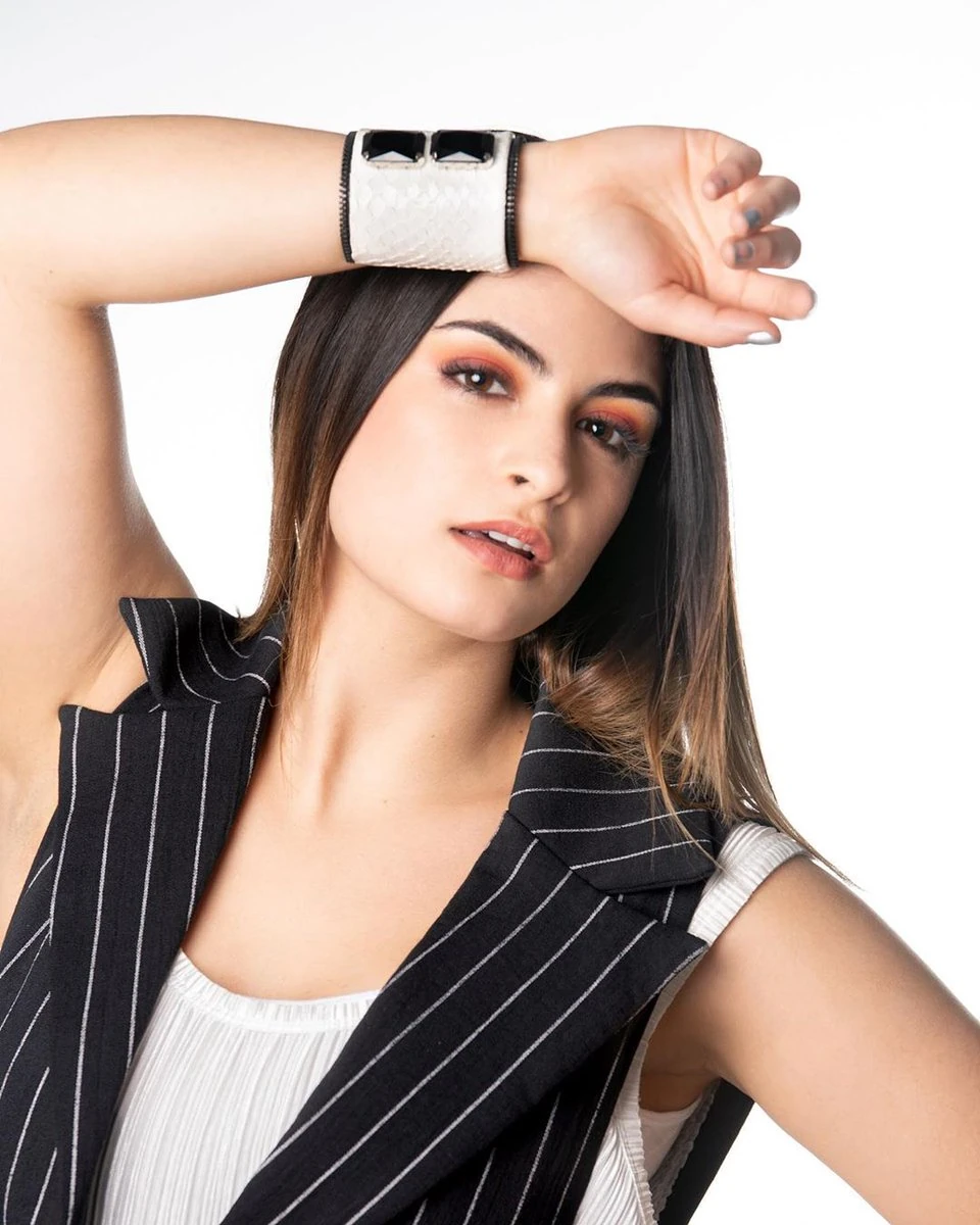 Amor Fora da Lei - Apple TV, image size:960x1200