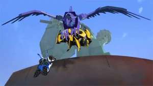 Filch grabbed Bumblebee.jpg (17 KB)