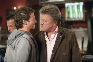 Eastenders-2007-terry-bates-threatening-punter.jpg (38 KB) Terry Bates threatening local punter Mickey Miller.