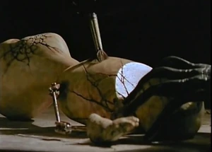 OpOVqI5I47gmc63IomZDIRRJrOQ@500x359.jpg (39 KB) The Humanoid molesting the Doll with a paintbrush.