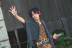 Goda absorbing Ancient King OOO's leftover Core Medals.