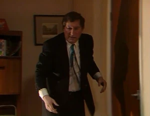 Alan sets out to kill Rita after she had put a stop to his fraudulent scheme.