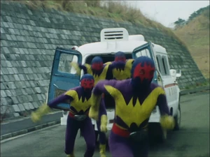 Gel-Shocker Combatant 4.jpg (137 KB) Gel-Shocker Combatmen emerging from a van.