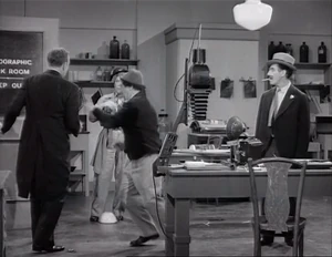 Grover distracted by Wacky