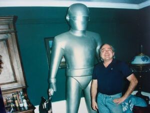 Lets talk about Gort from the 1951 Movie The Day the Earth Stood Still.