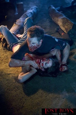 The-Lost-Boys-2-Still-Vampire-the-lost-boys-movie-1542578-332-500