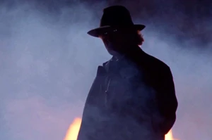 Barlow arriving in Salem's Lot.