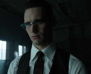 Nygma tortures Butch and Tabitha to find out who killed Isabella.