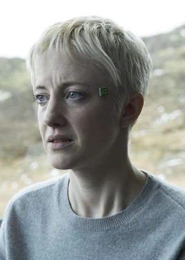 Black-mirror-crocodile