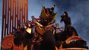 Night Rogue taunting Ryuga through Kasumi's phone.