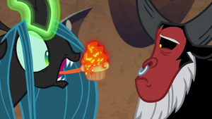 Chrysalis eating Tirek's magic cupcake S9E8