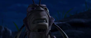Bugs-life-disneyscreencaps.com-9200.jpg (111 KB) Hopper looking at the fake bird being burned through the inside caused by P.T. Flea who ends up becoming his temporary ally