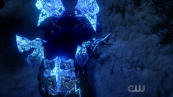 Savitar getting out of his armor