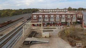 Outside the Terminus.jpg (351 KB)