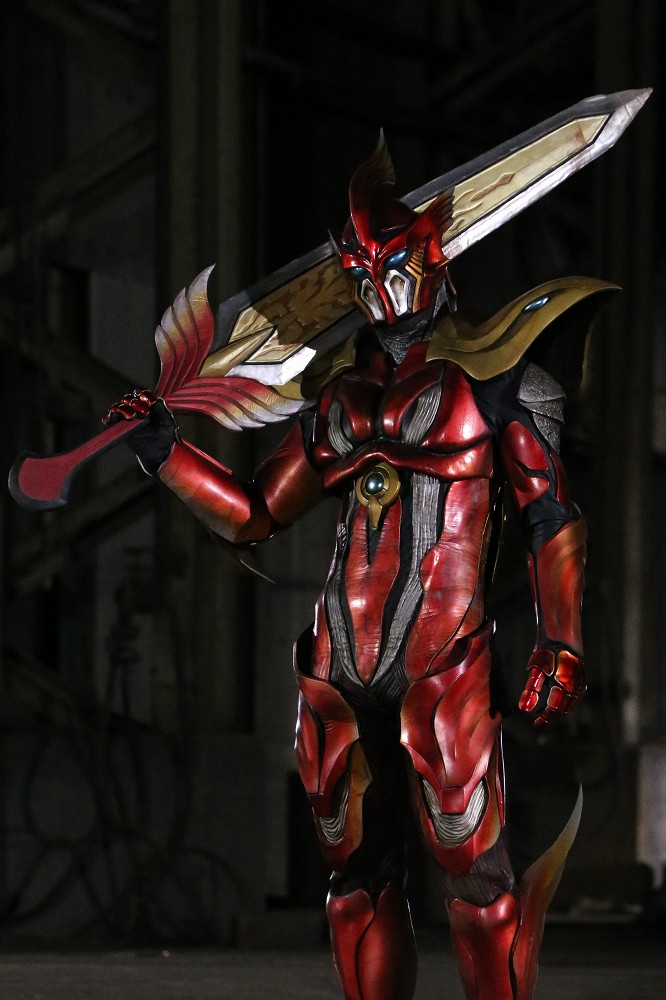 Fenix, Kamen Rider Wiki