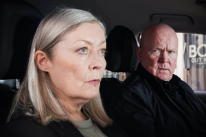 Phil Mitchell finds himself entrapped by police constable DCI Samantha Keeble.