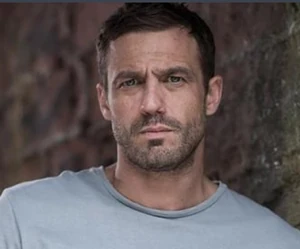 Warren Fox evil stare.