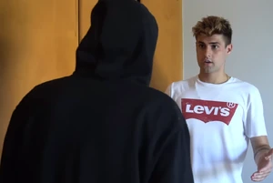 The Invader orders Rezende to kill cadet Rodrigues