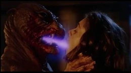 Final_de_la_película_Sleepwalkers_(1992)