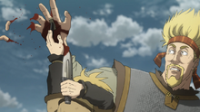 Thorfinn cuts Thorkell's fingers