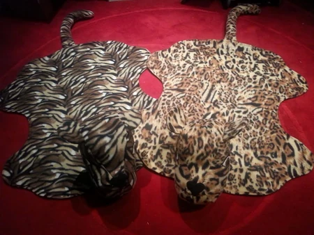 Big Game Rug 11.jpg (84 KB) Big Game Rug, completed.