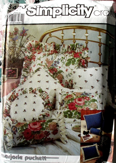Simplicity 8470 C Pillows