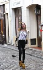 Tinistoessel.jpg (179 KB)