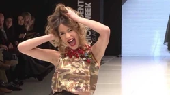 Martina-stoessel-sfilata.jpg (53 KB)