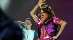 Gal-578998.jpg (33 KB)