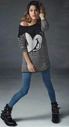 TiniPhotoshoot3.jpg (74 KB)