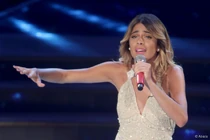 24862-martina-stoessel-a-ballando-con-le-1000x0-1.jpg (54 KB)