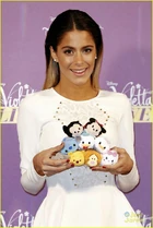 Violetta-press-conference-milan-04.jpg (189 KB)