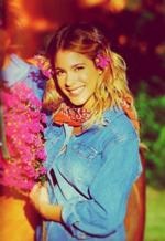 Martina Stoessel 2014 9