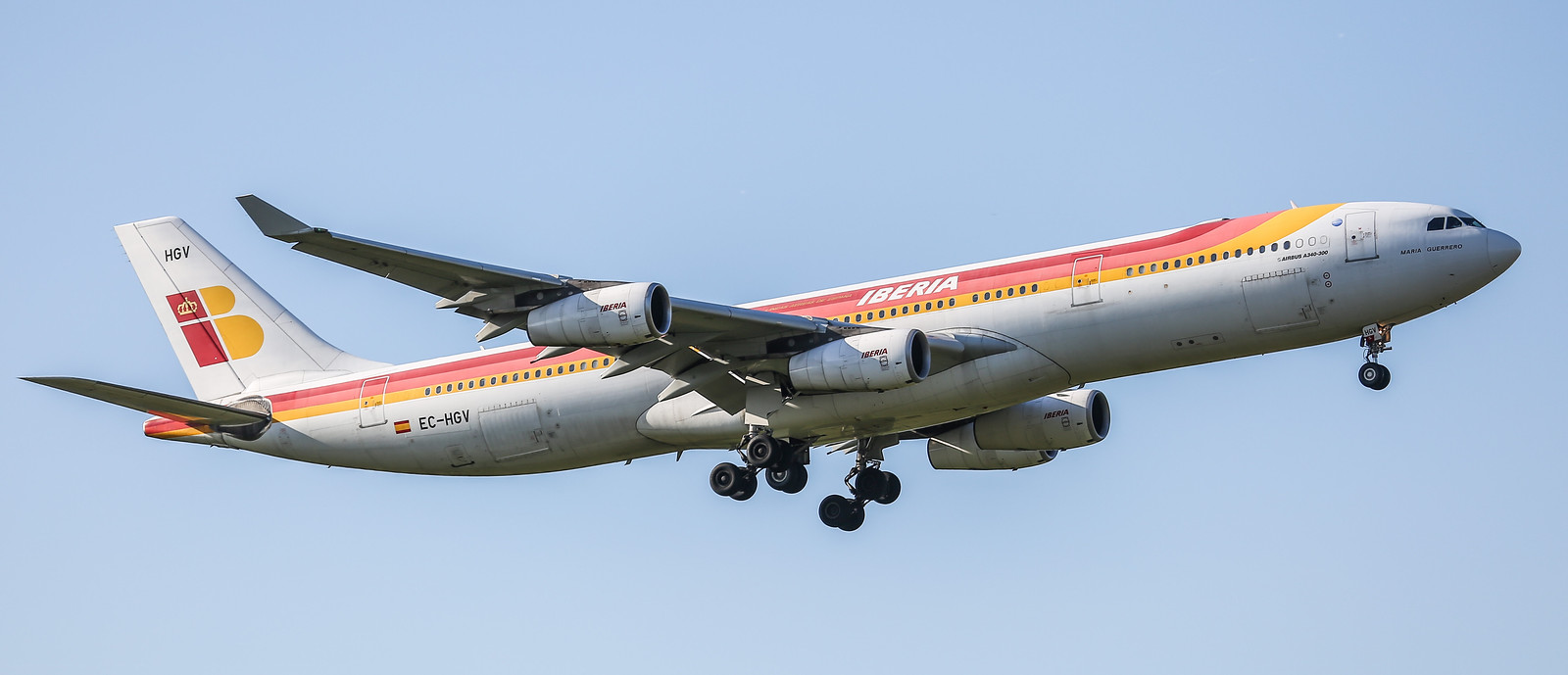 航空機・ヘリコプター Iberia PACMIN A320 1/100 Iberia PACMIN A320 1/100