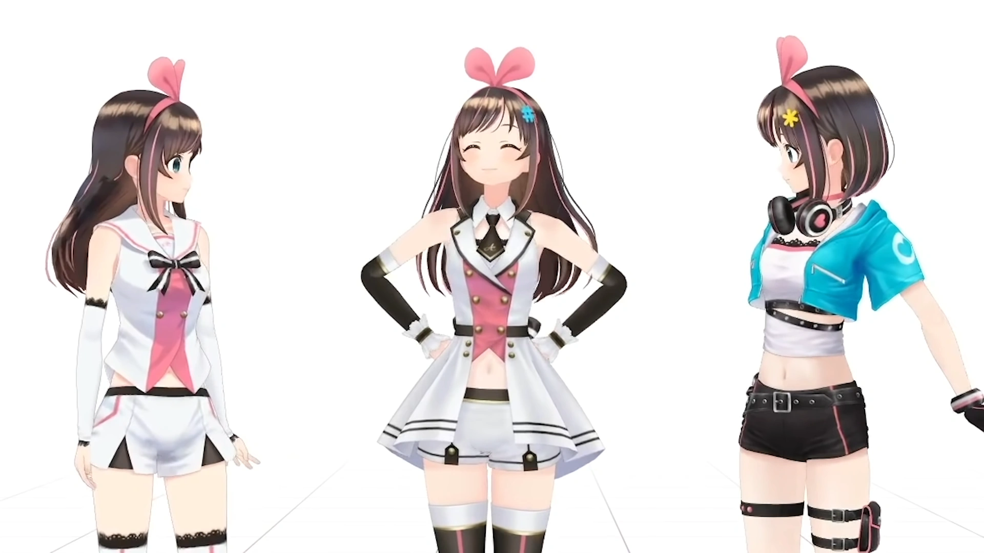 Kizuna Ai, with Love-chan and Aipii in their early designs